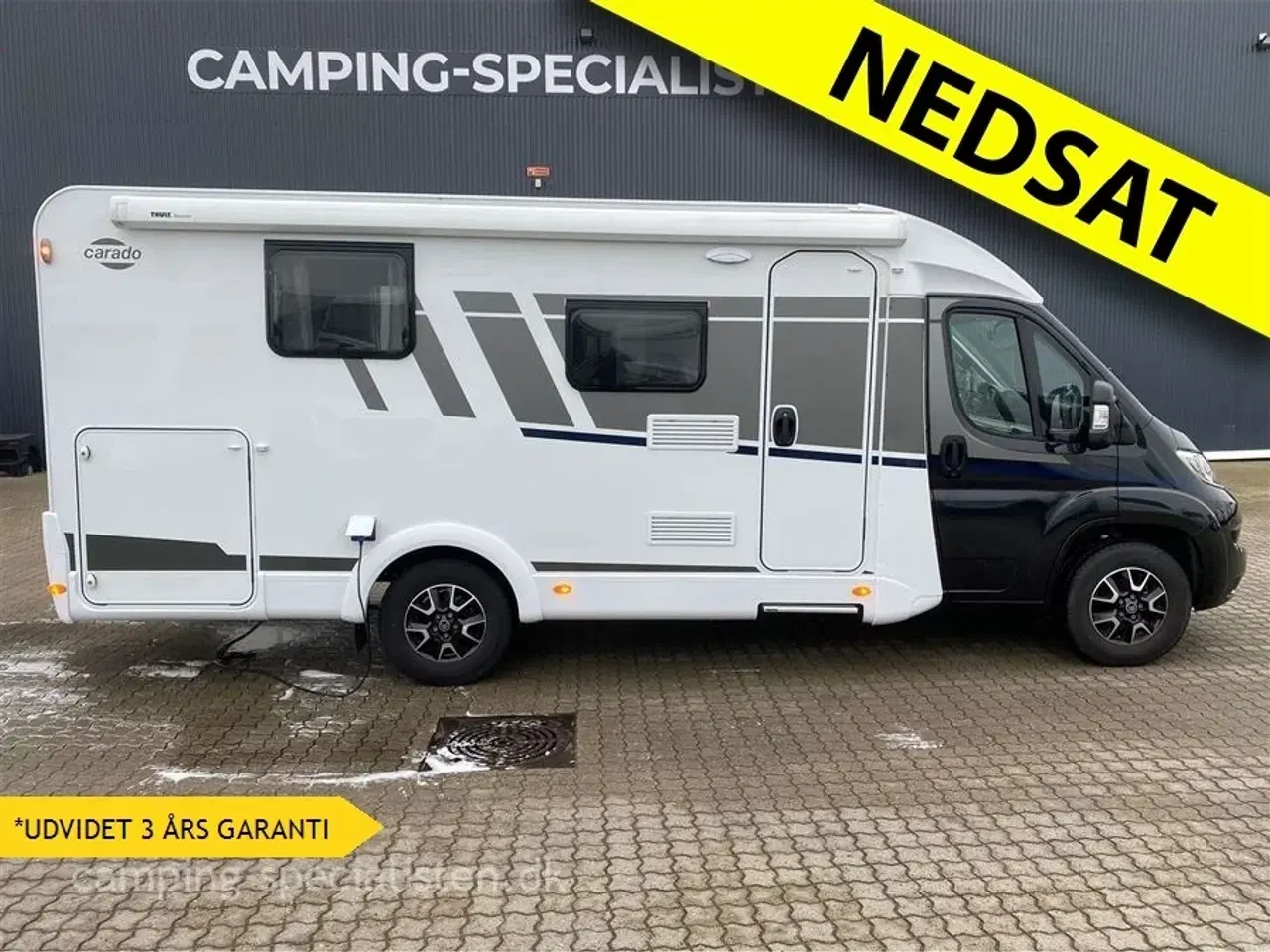 Billede 1 - 2024 - Carado V339   Pæn og velholdt Autocamper - Carado V339 fra 2024 - kan nu opleves hos Camping-Specialisten.dk -  Queensbed