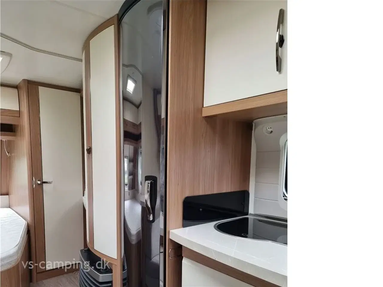 Billede 7 - 2020 - Hobby De Luxe Edition 560 KMFe   FLOT OG VELHOLDT MED KØJER OG FRANSK SENG - HOBBY 560 DK - LINE KMFE