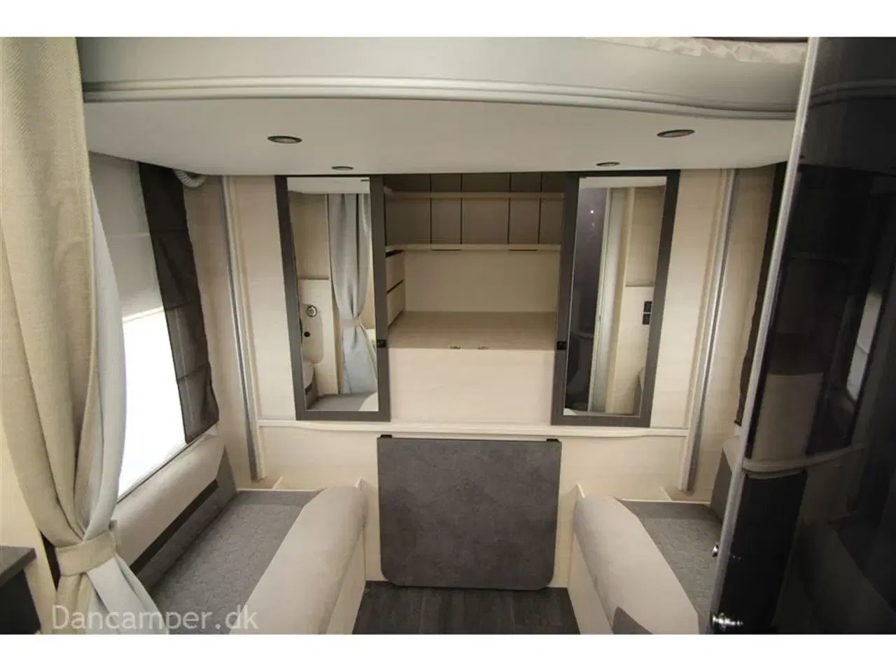 Billede 15 - 2022 - Chausson Titanium 716   FABRIKSNY - Fantastisk delintegreret autocamper med el. sænkbar køjer i bag.og sænkbar dobbeltseng i front, 170 HK og Automatgear