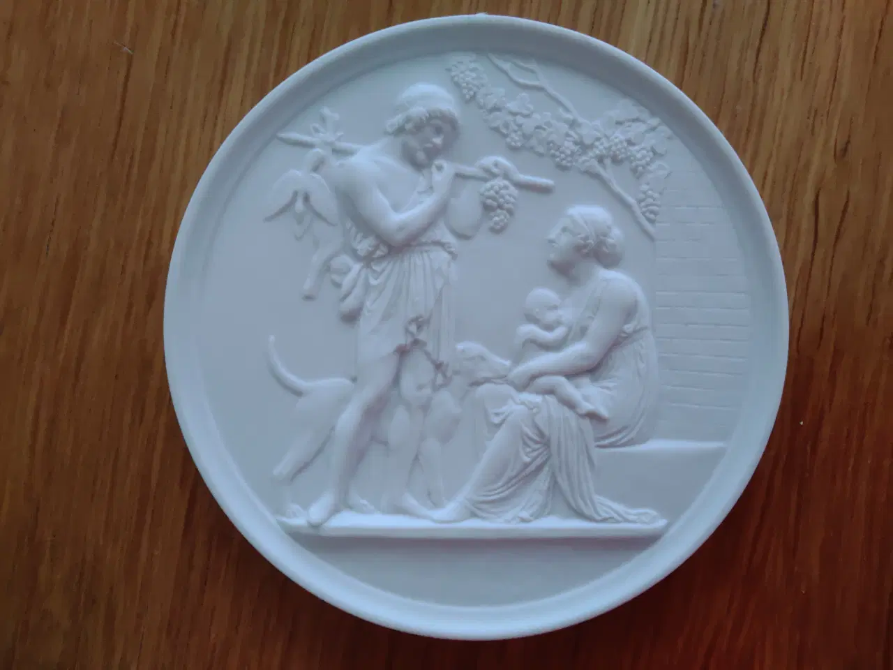 Billede 1 - Thorvaldsen relief/Platte for Bing og Grøndahl