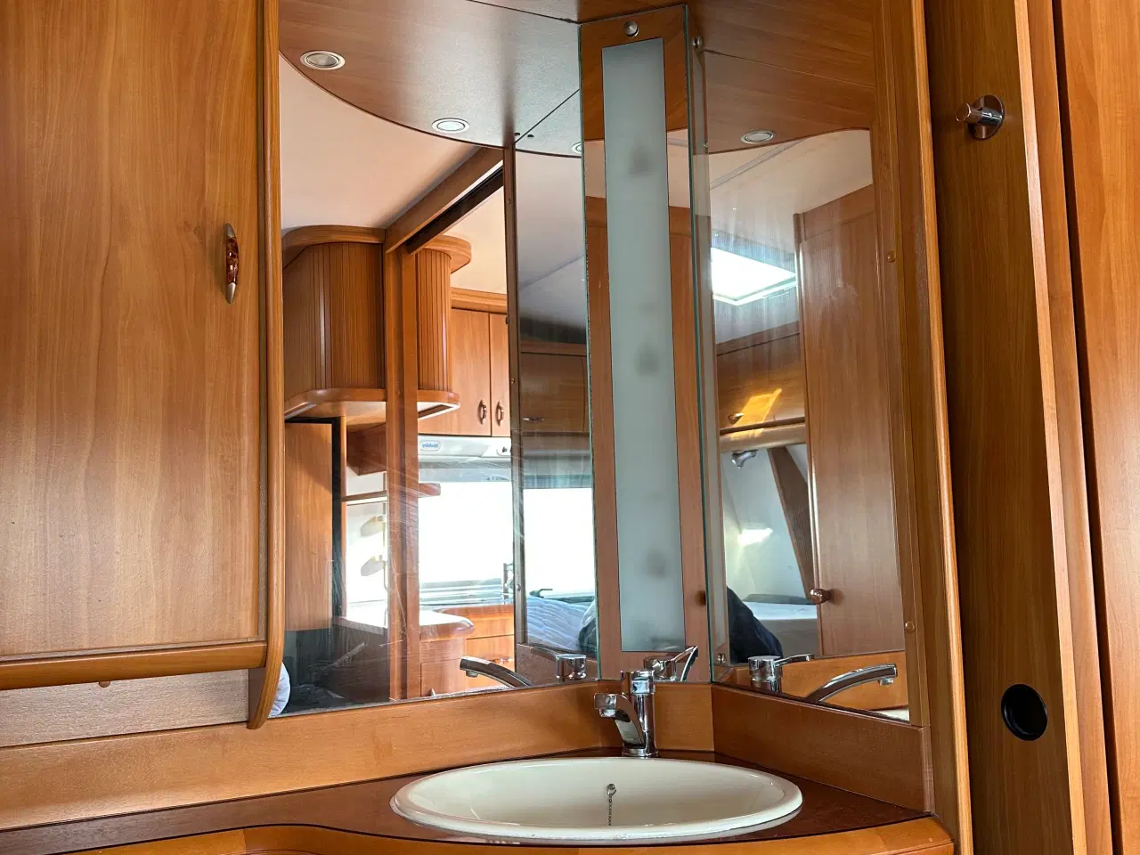 Billede 16 - Hobby 560 Excelsior m/ mover og aircon