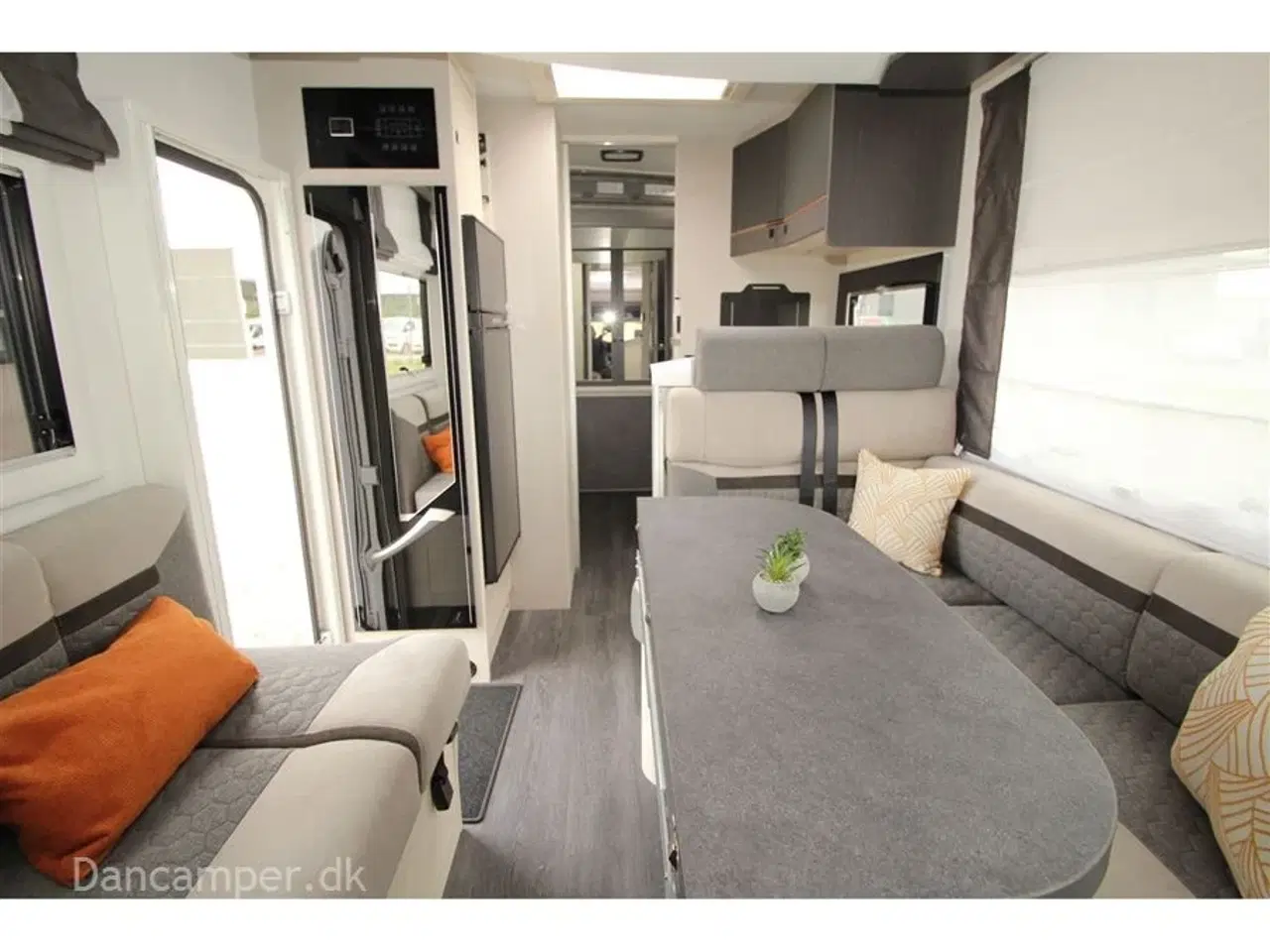 Billede 9 - 2022 - Chausson Titanium 716   FABRIKSNY - Fantastisk delintegreret autocamper med el. sænkbar køjer i bag.og sænkbar dobbeltseng i front, 170 HK og Automatgear