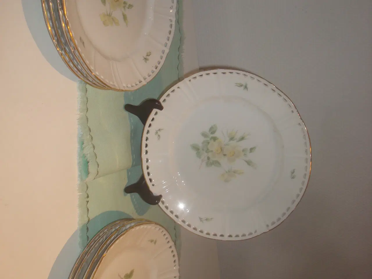Billede 2 - KLITROSE B&G frokosttallerkener m/helblondekant 