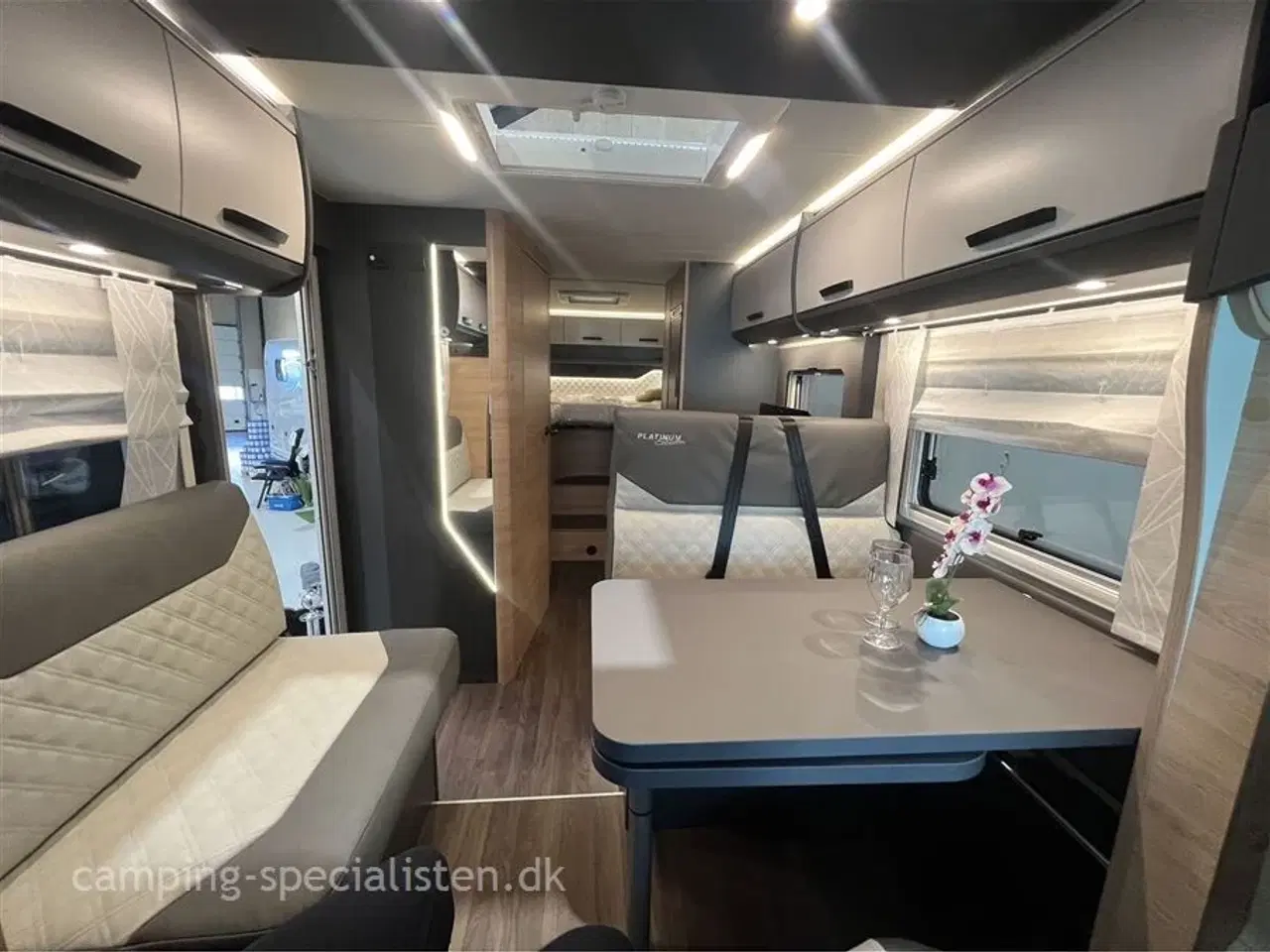 Billede 10 - 2025 - Knaus L!VE TI 700 MEG Platinum Selection   NYHED 2025! Knaus LIVE TI 700 MEG Platinum Selection - Kan ses nu hos Camping-Specialisten.dk
