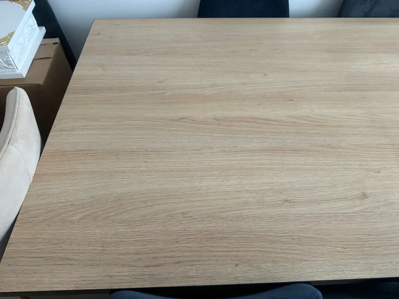 Billede 3 - Spisebord med træ look
