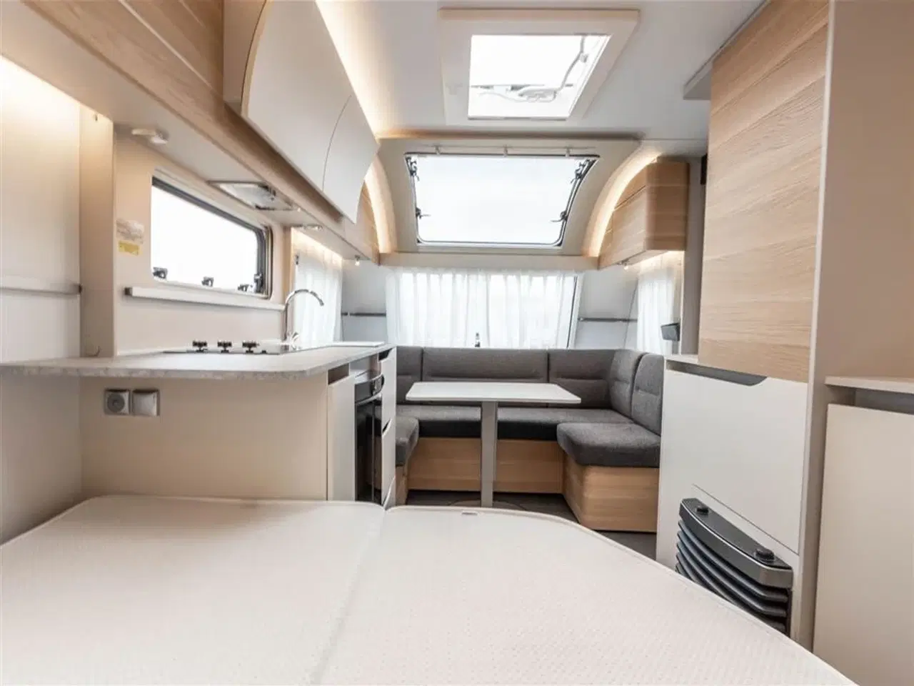 Billede 3 - 2021 - Adria Adora 472 UP   Med fuld automatisk mover og Dometic Ace Air Pro 400 lufttelt.