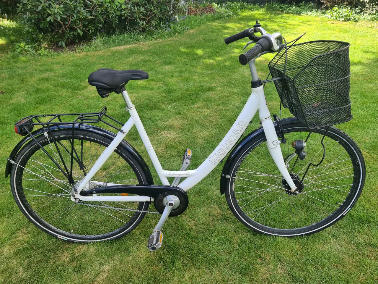 Billede 1 -  Damecykel RALEIGH 28" til salg