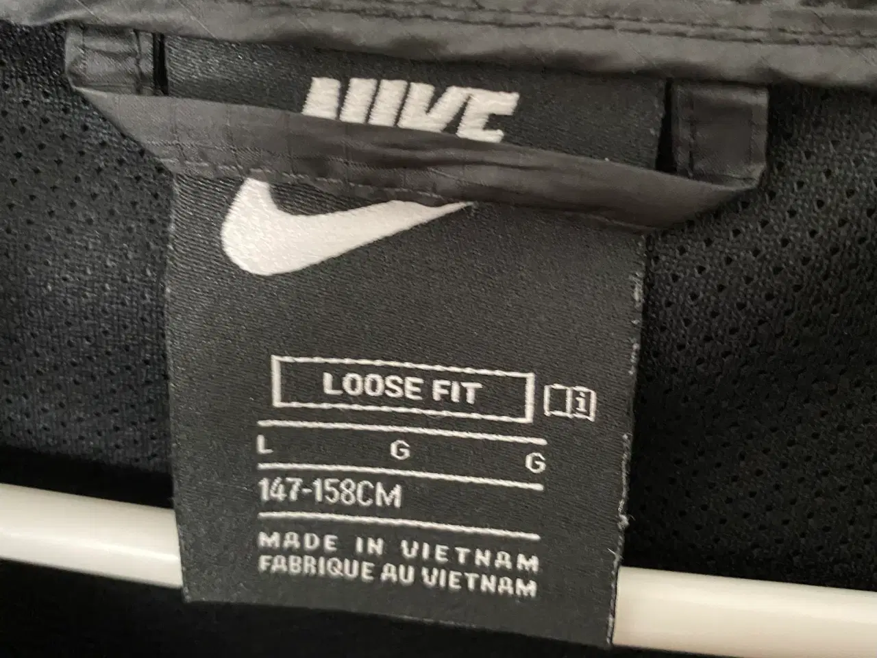 Billede 2 - Nike vindjakke str. 147-158