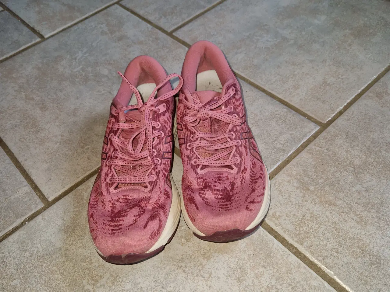 Billede 2 - Løbesko asics