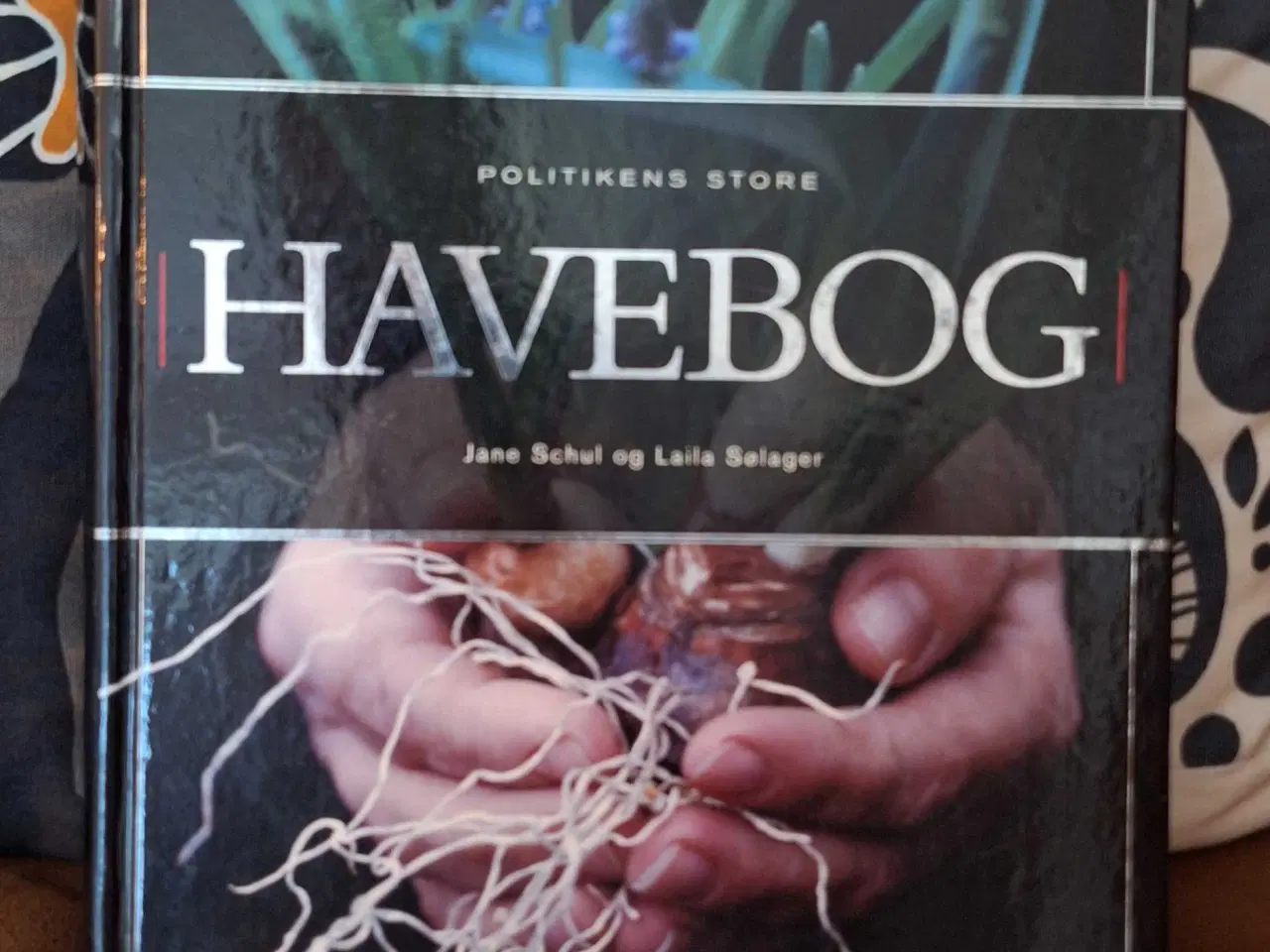 Billede 2 - Politikens store Havebog 