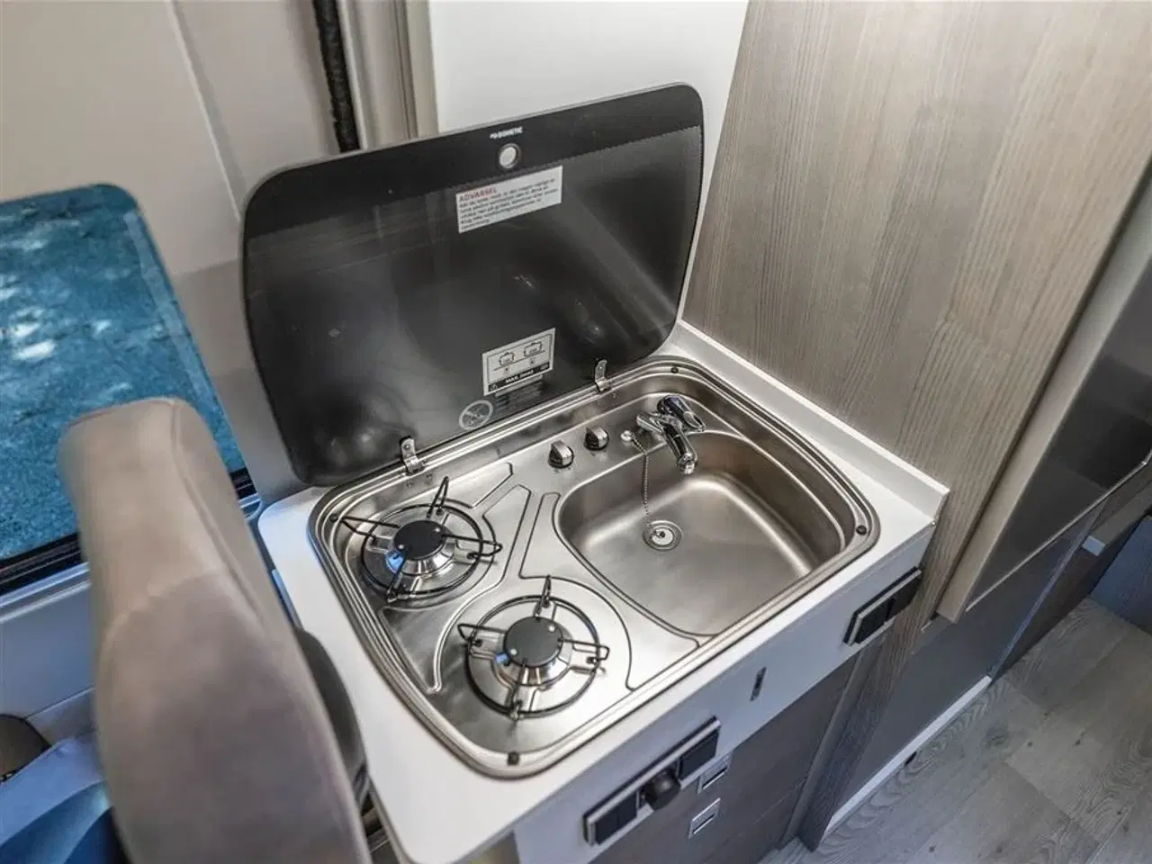 Billede 10 - 2023 - FURGOK XPACE 600 FAMILY North   Van med plads til 5 personer!