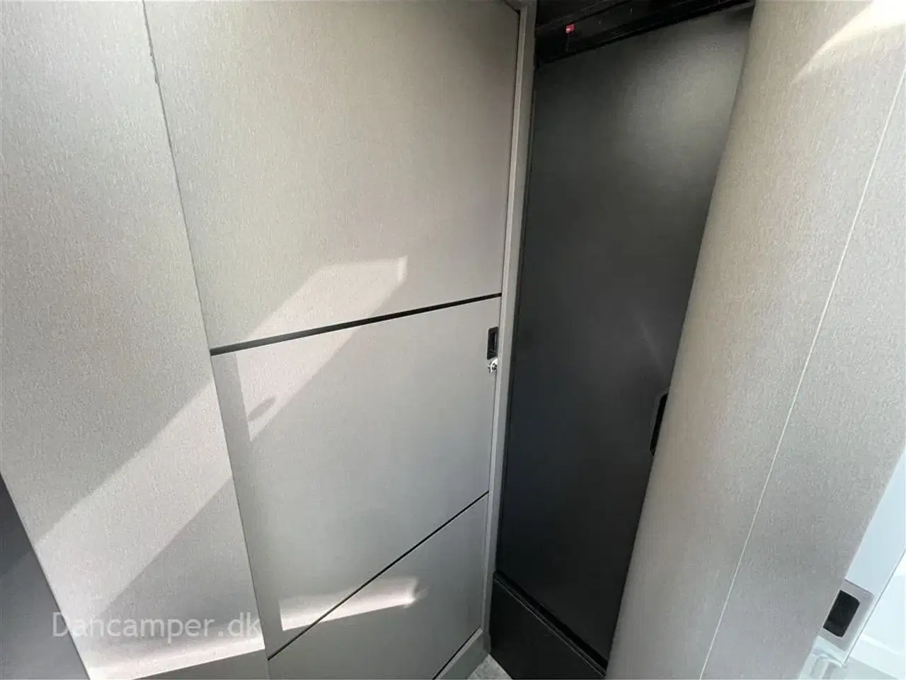 Billede 27 - 2024 - Chausson X650 Exclusive line   Camper med stor Lounge og siddegruppe, 9-trins automatgear, sænkeseng, stor garage, specialfælge, Connect- og X-tilbehørspakke ,