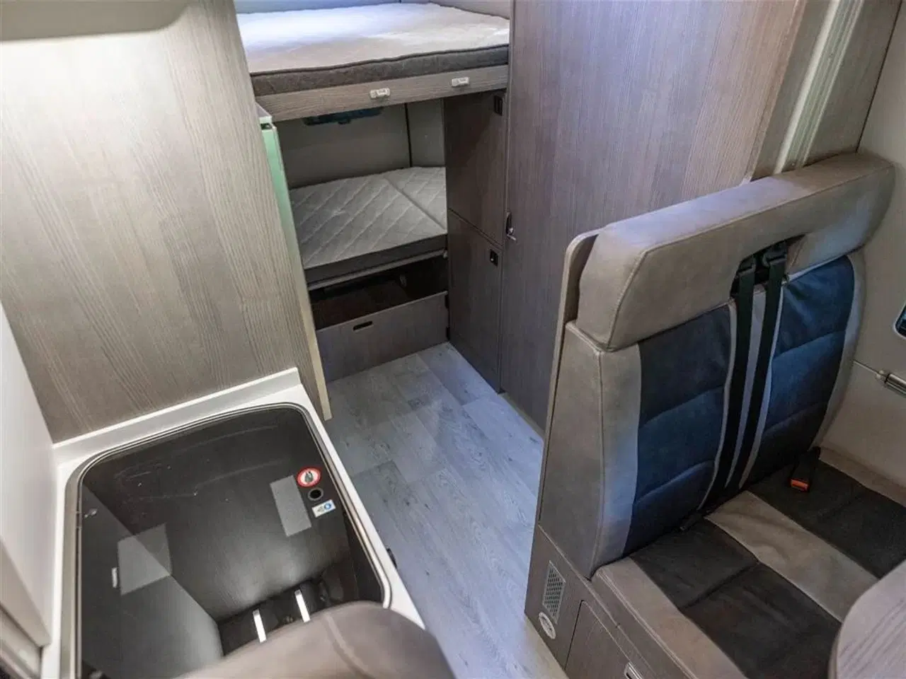 Billede 4 - 2023 - FURGOK XPACE 600 FAMILY North   Van med plads til 5 personer!