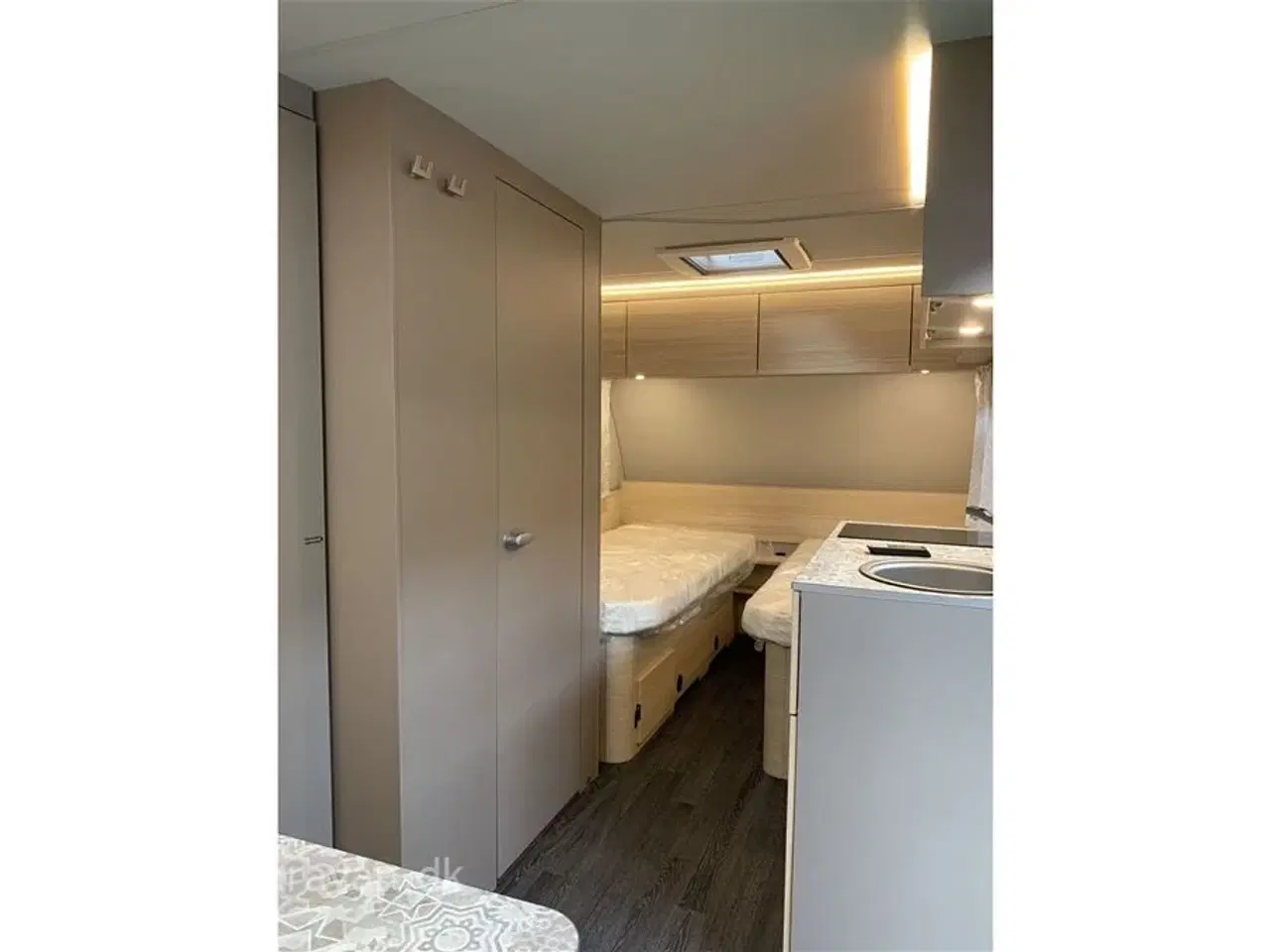Billede 17 - 2025 - Weinsberg CaraCito 470 EU E-Power   LAV VÆGT. FULDELEKTRISK campingvogn med enkeltsenge. NU PÅ LAGER, klar til omgående lev.