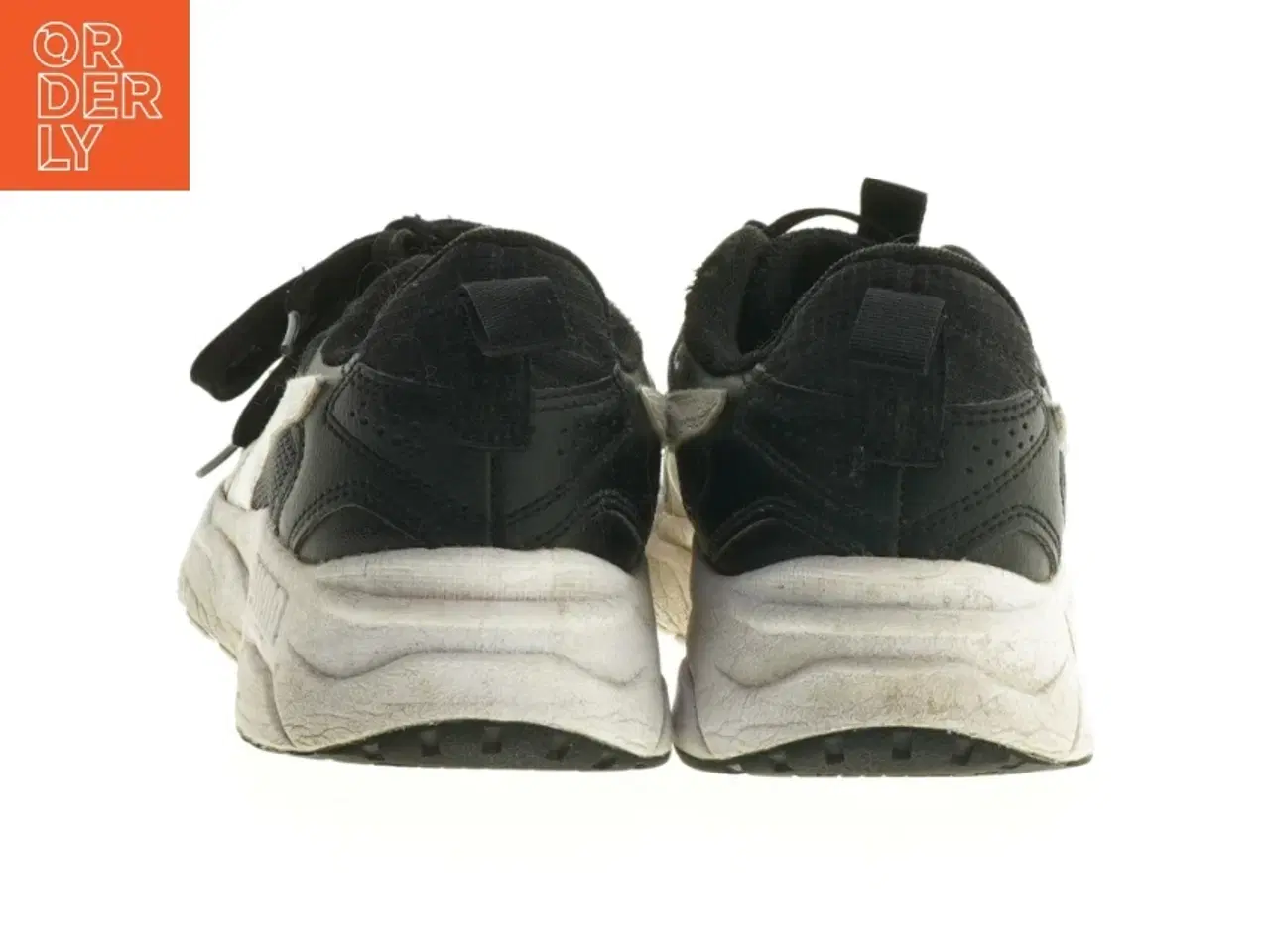 Billede 2 - Sorte sneakers fra Puma (str. 38 )