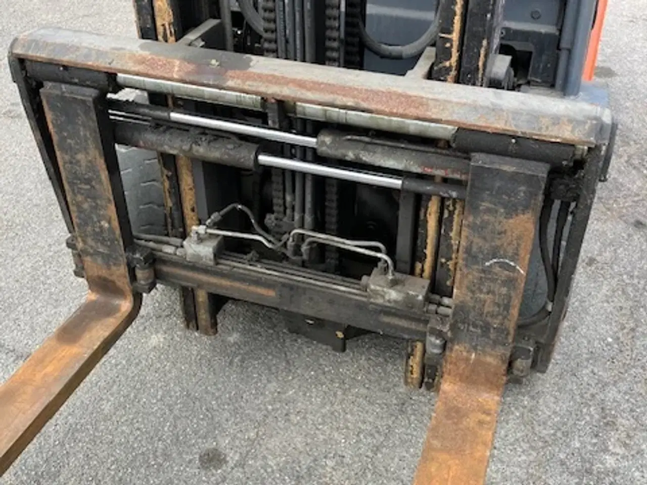Billede 5 - Toyota 2,5 ton gaffeltruck