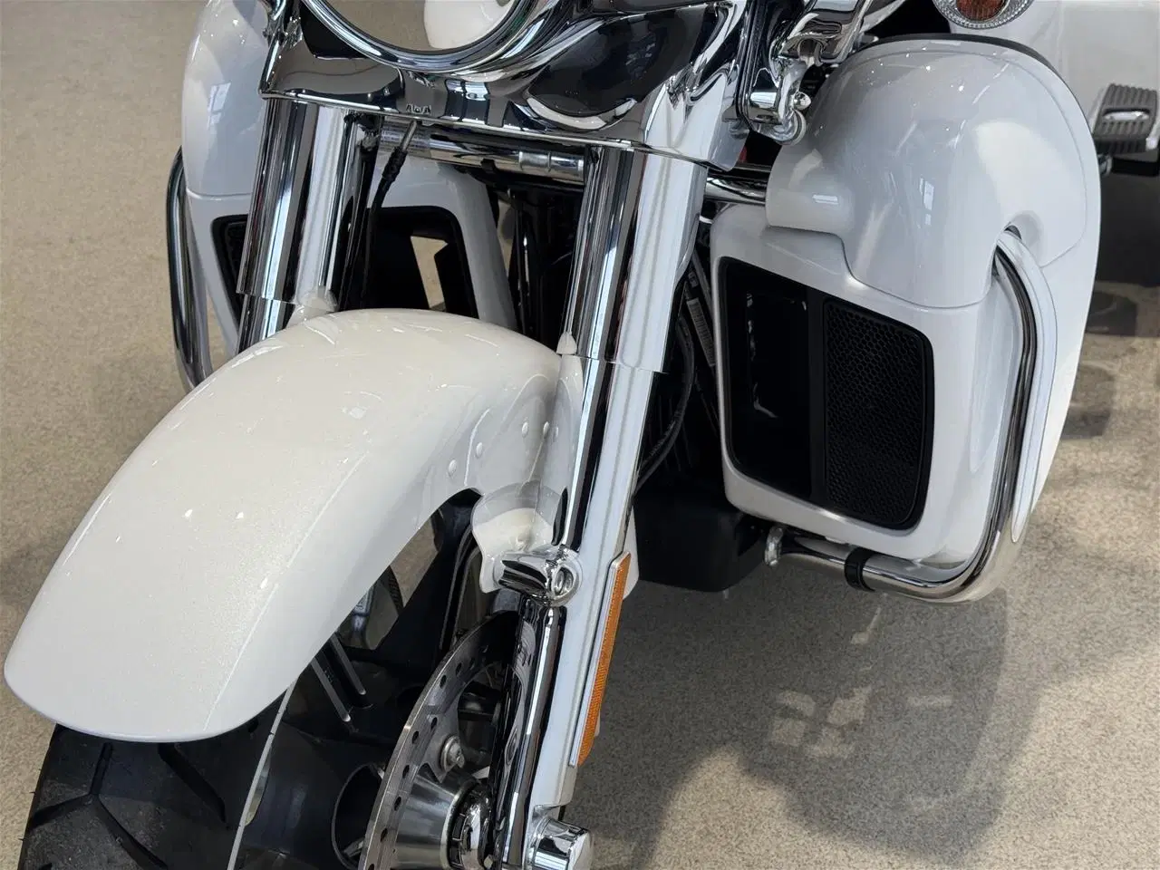 Billede 8 - Harley-Davidson FLHTCUTGSE Tri Glide Ultra CVO 117" Trike