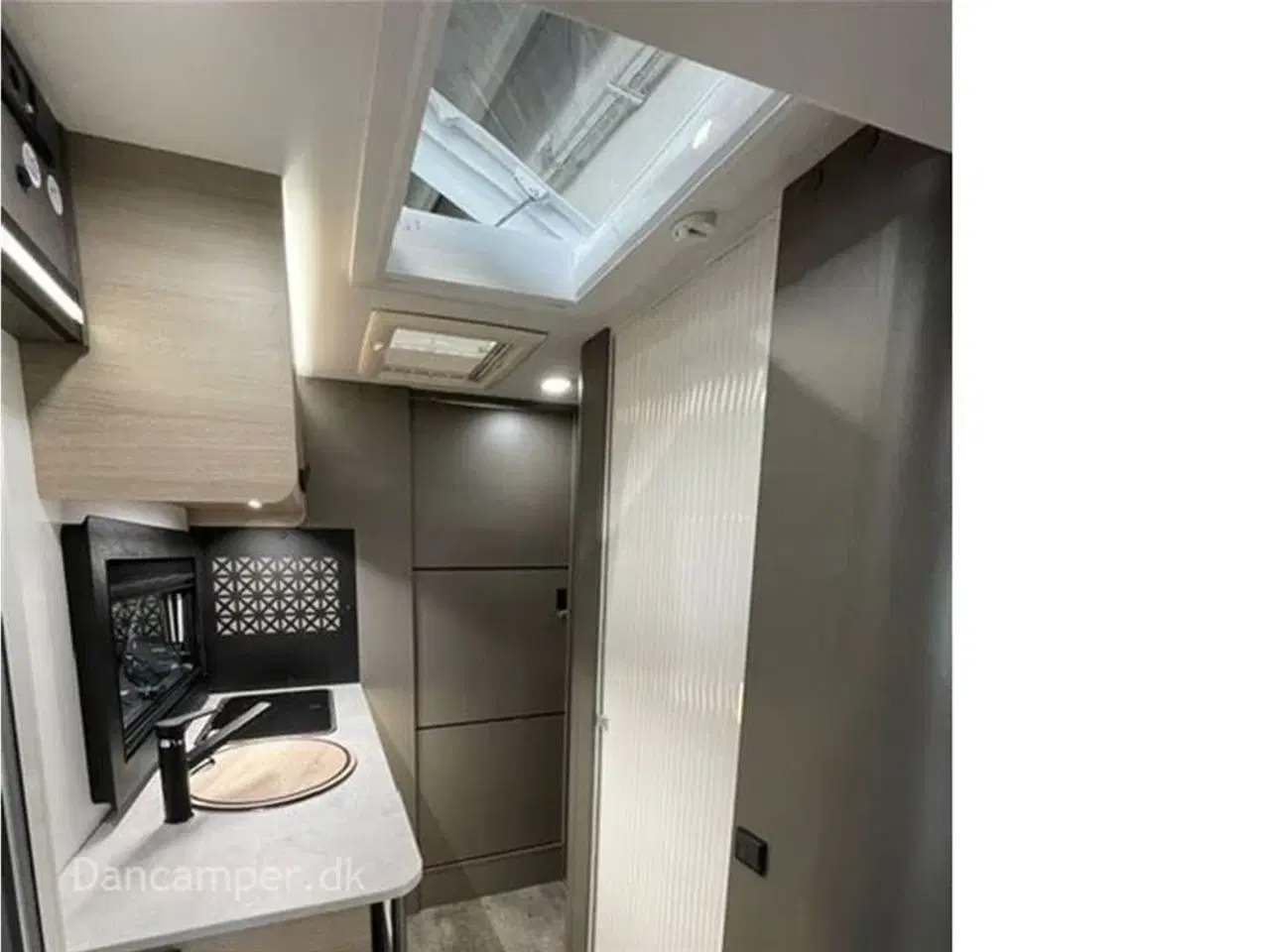 Billede 20 - 2024 - Chausson X650 Exclusive line    Camper med stor Lounge og siddegruppe, sænkeseng, stor garage, Connect-, Artic- og X-tilbehørspakke,