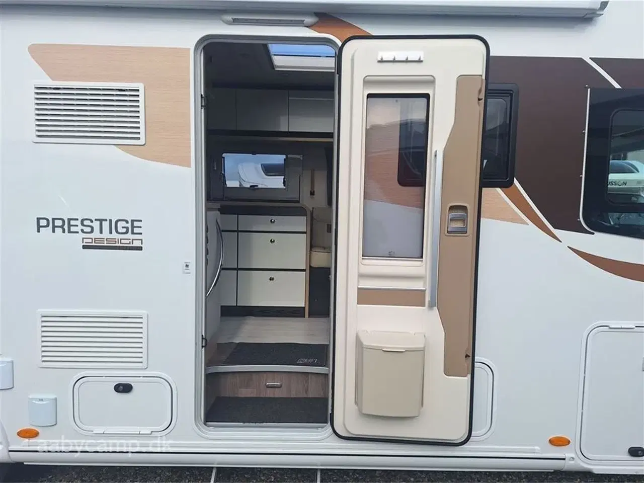 Billede 5 - 2024 - Autostar Prestige I 790 LJ   Automatgear. 180 hk. solceller. lithium batteri. markise. 360´ grader kamera. hydrauliske støtteben. sommer/vinterhjul. Tempo 100 godkendt.  KUN 4600 KM!!