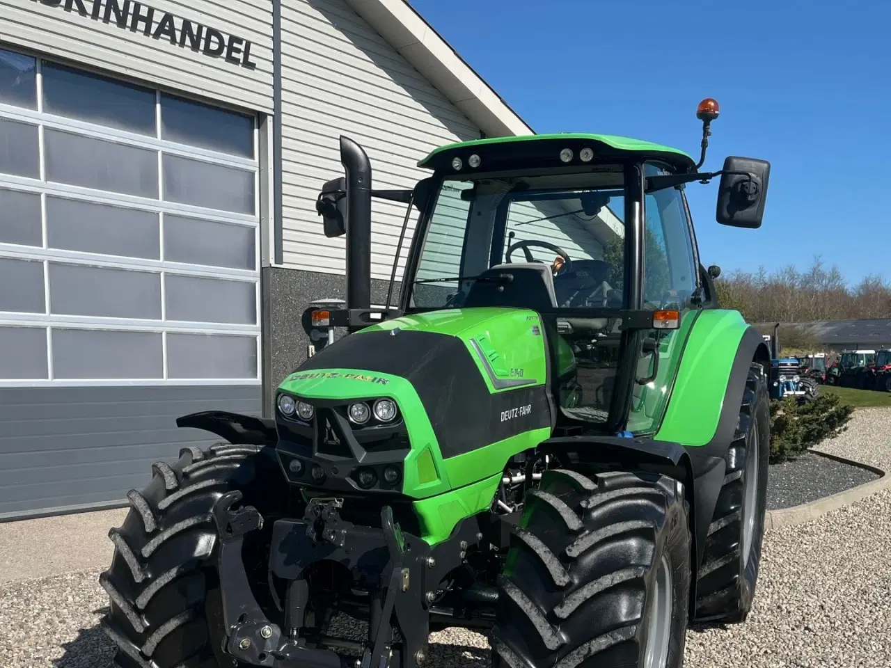 Billede 3 - Deutz-Fahr Agrotron 6140 Classic Fin handy traktor med frontlift.