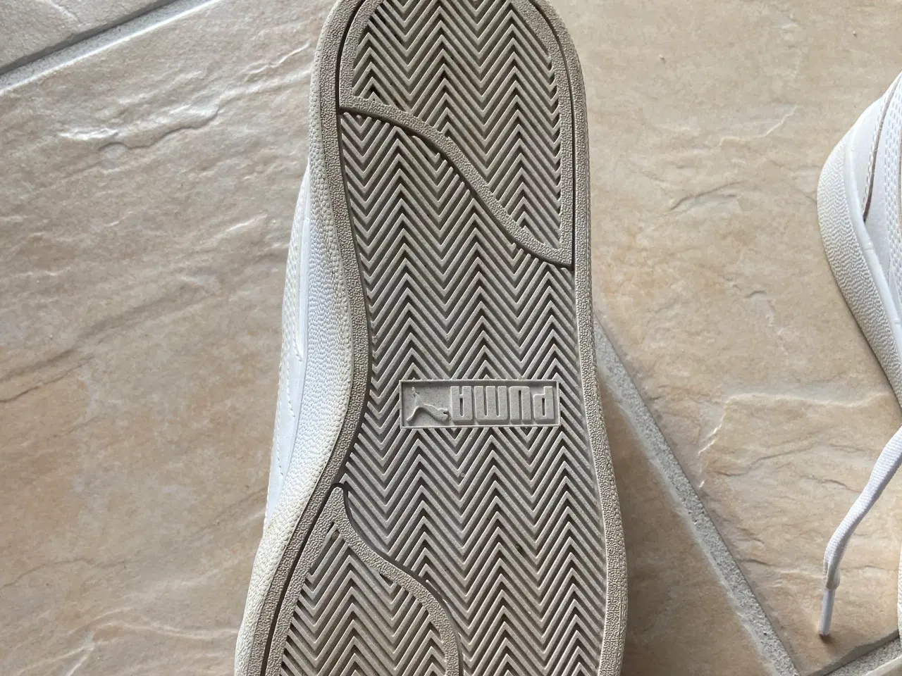 Billede 2 - Puma sneakers, brugt få gange 