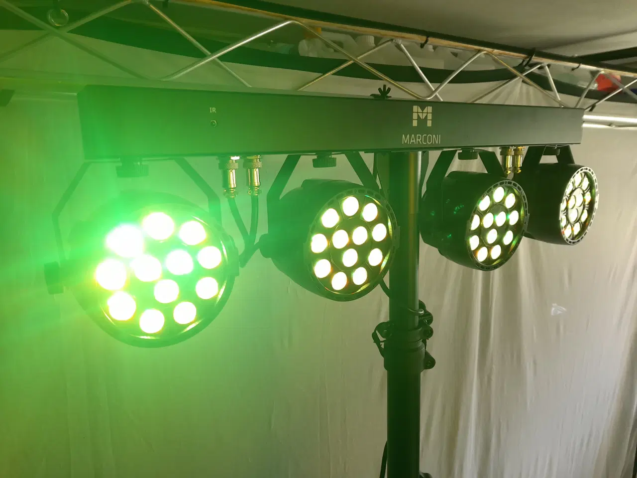 Billede 2 - Udlejning - MARCONI 144 LED RGBW - 4 X 48 LED.