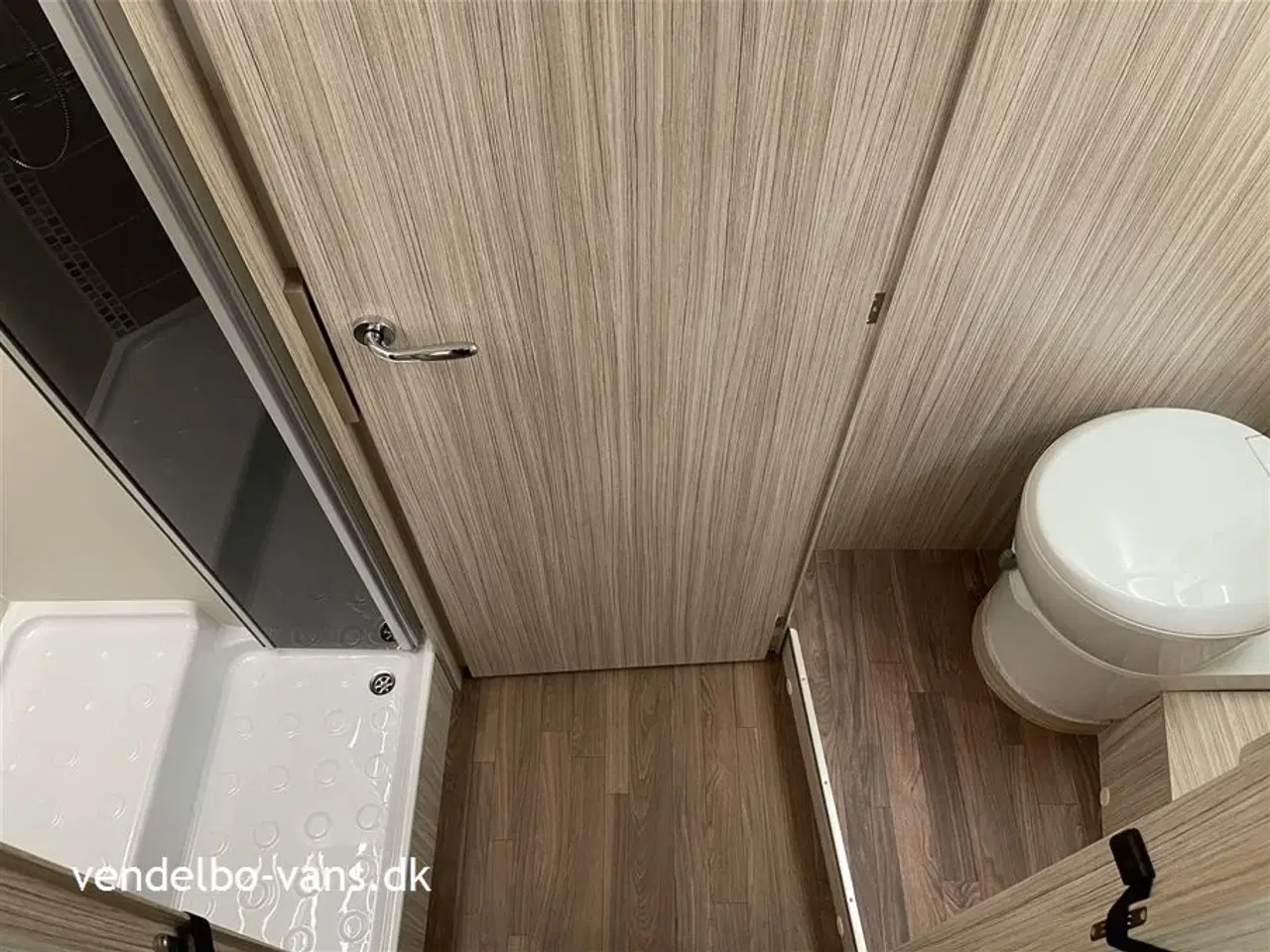 Billede 14 - 2023 - Elnagh T-Loft 530   Enkeltsenge og stor garage - 5 selepladser