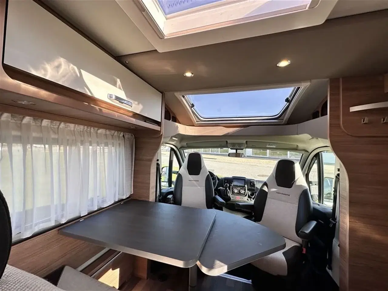 Billede 8 - 2021 - Weinsberg CaraCompact 600 MF "Pepper Edition"   Kompakt autocamper med Automat gear