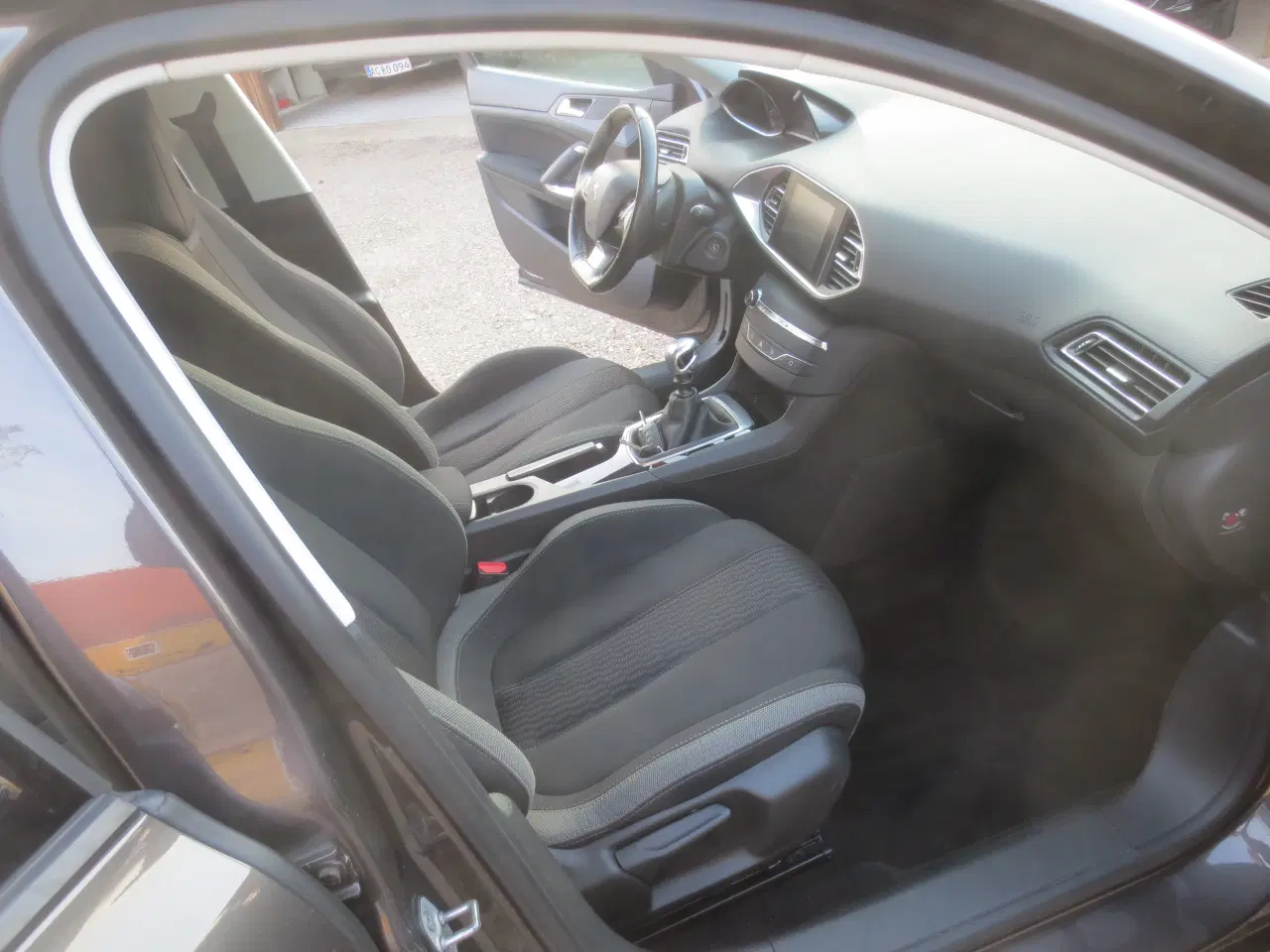 Billede 16 - Peugeot 308 1.6 Blue HDi Stc år 2016. 