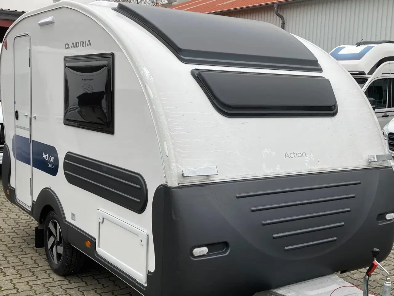 Billede 1 - Adria Action 361 LH - udstillingsvogn
