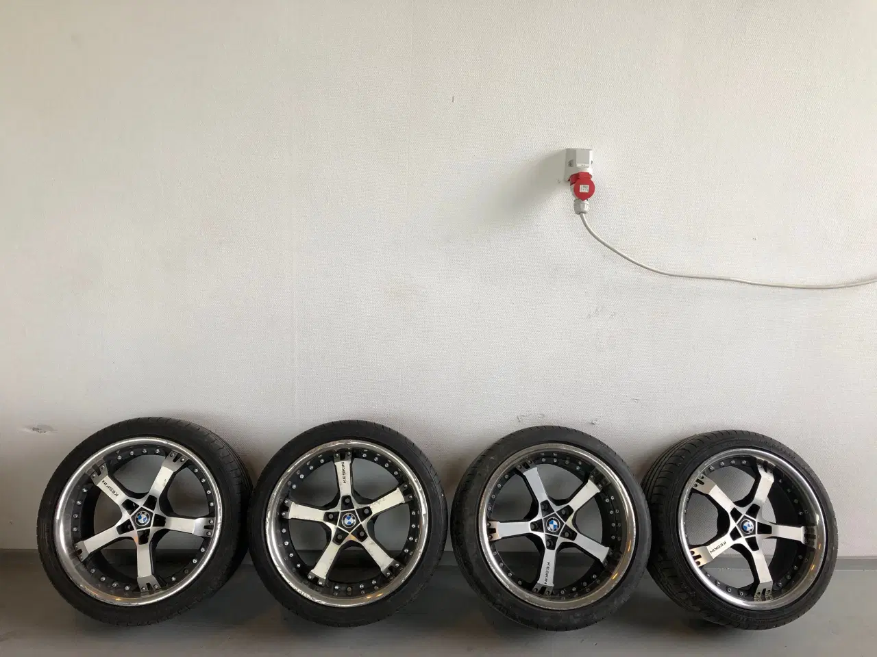 Billede 2 - 18'' BMW fælge på Sommerdæk