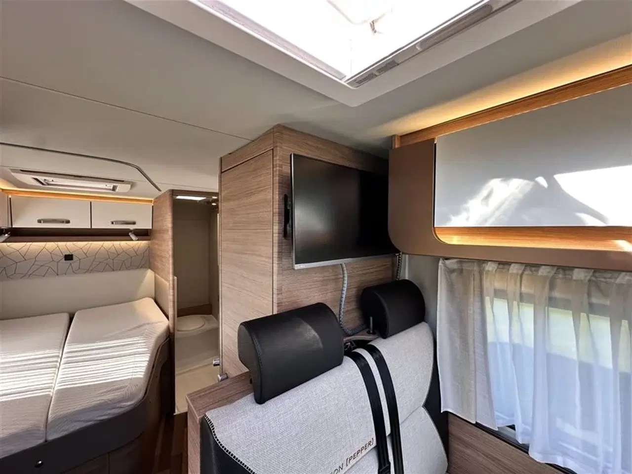Billede 12 - 2021 - Weinsberg CaraCompact 600 MF "Pepper Edition"   Kompakt autocamper med Automat gear