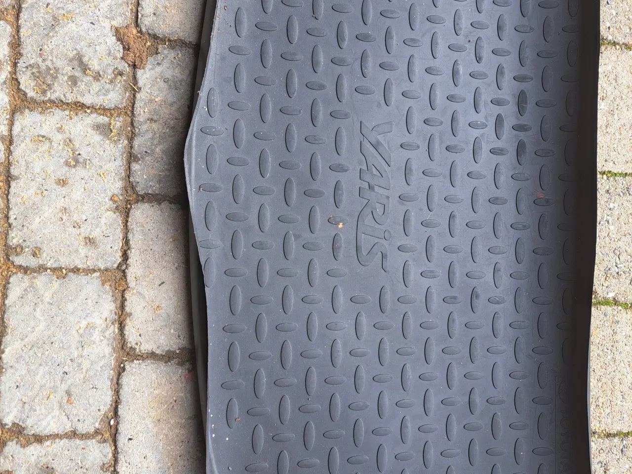 Billede 1 - BAGAGERUMSMÅTTER TIL TOYOTA YARIS 2005-2011