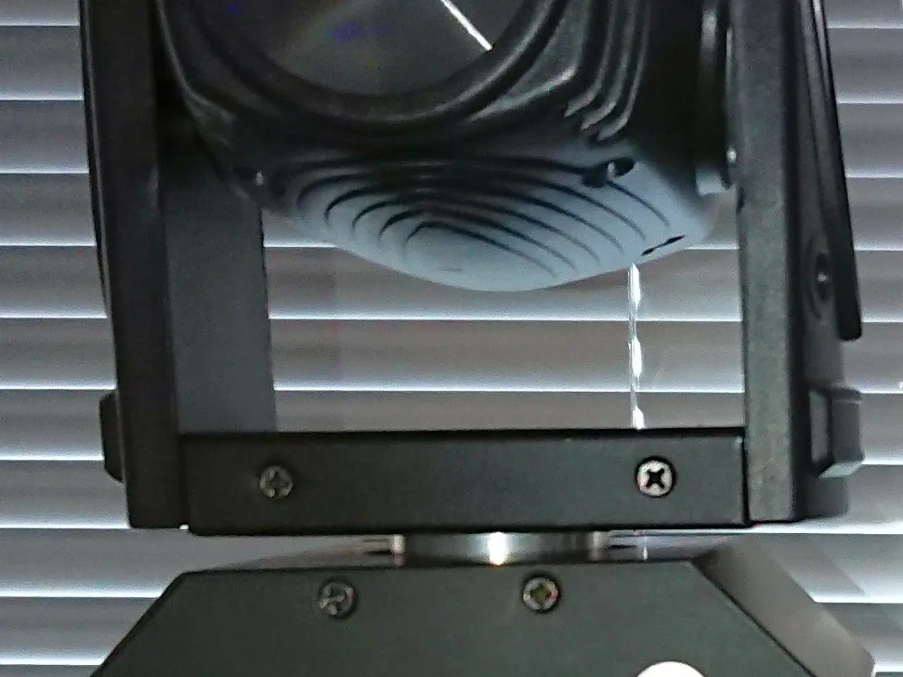 Billede 6 - Udlejes - SHEHDS MINI 360º MOVING HEAD BEAM RGBW.