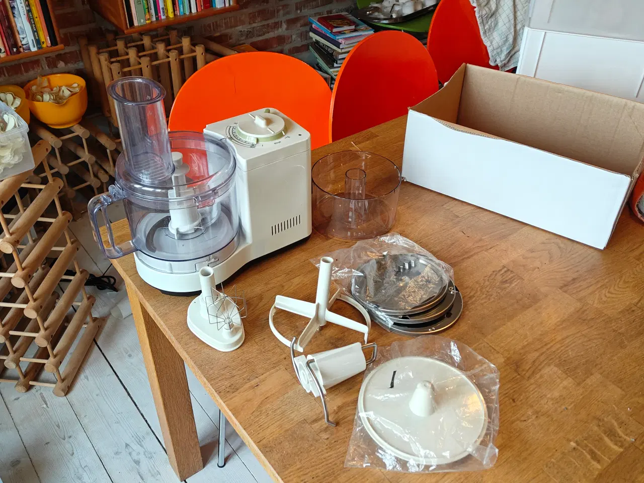 Billede 1 - Braun køkkenmaskine, model 4261, 