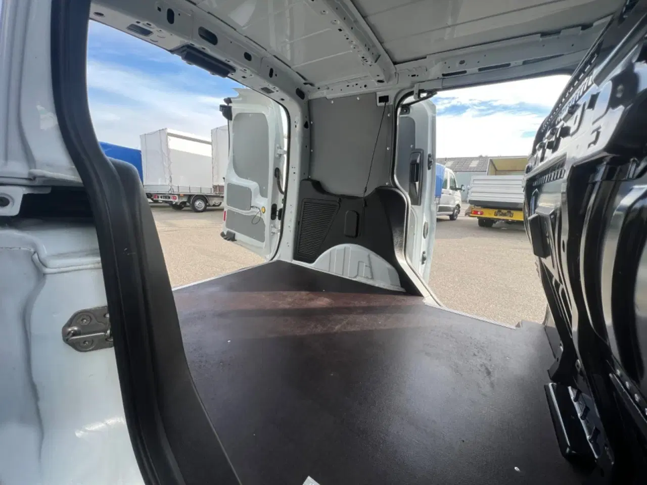 Billede 11 - Ford Transit Connect 1,5 TDCi 100 Trend kort