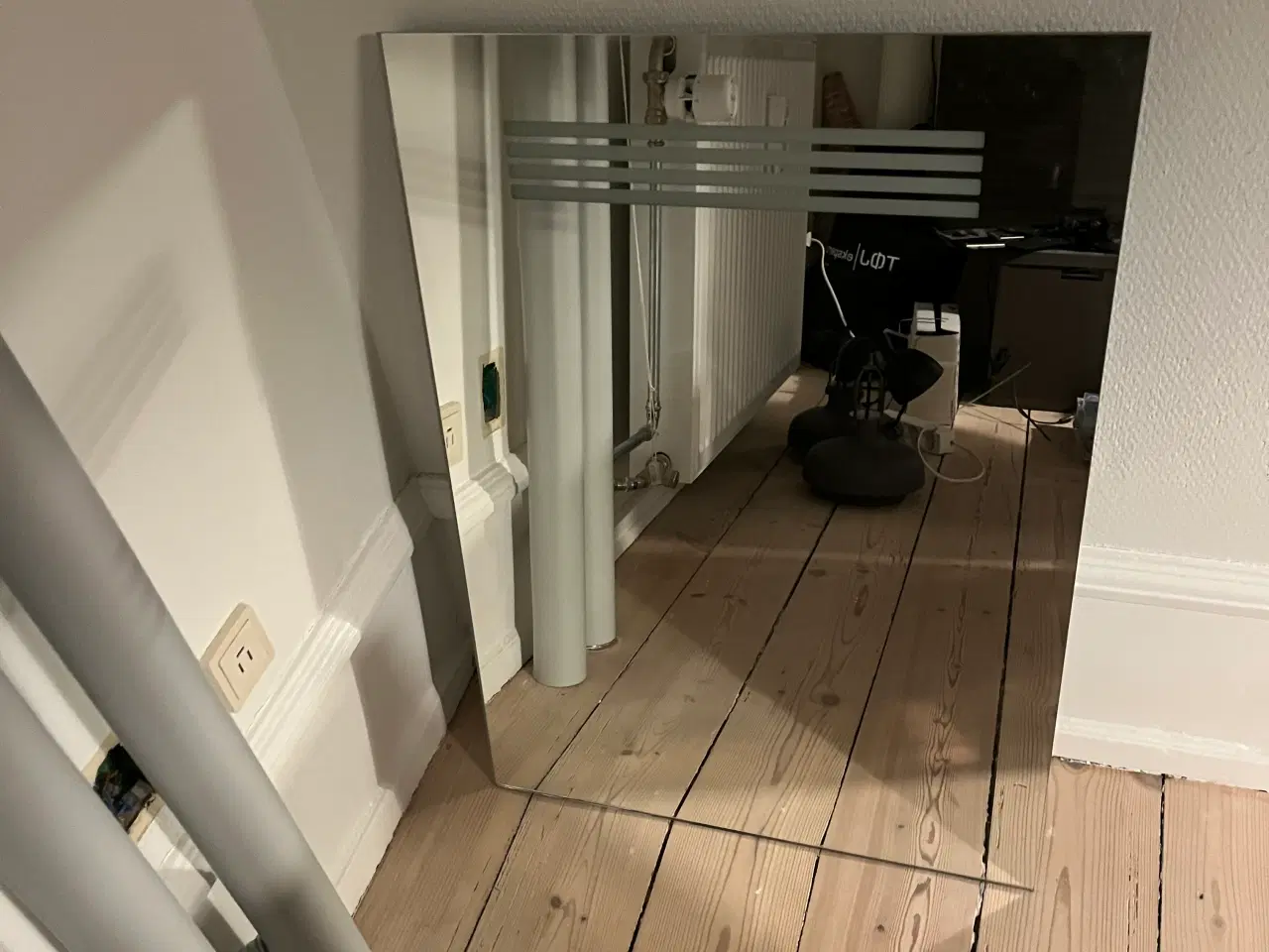 Billede 1 - Spejl med LED lys