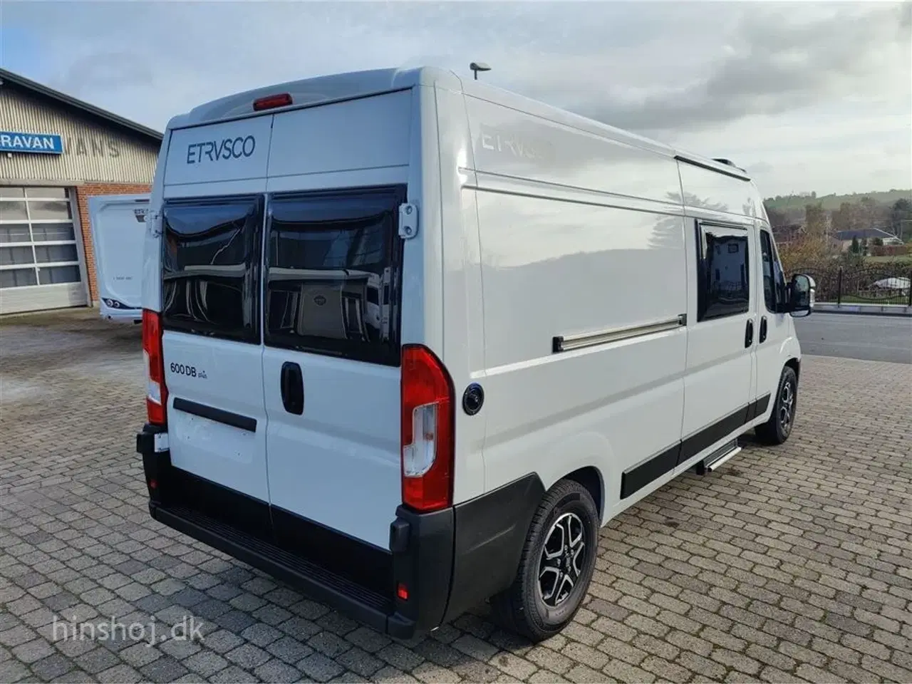Billede 6 - 2025 - Etrusco CV 600 DB Plus Aut.   Italiensk Elegance på Farten – Etrusco By Hymer fra Hinshøj Caravan