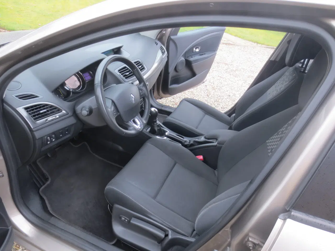 Billede 16 - Renault Megane 1.5 DCi År 13 Nysynet. 