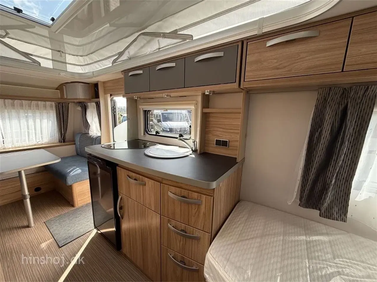 Billede 3 - 2025 - Eriba FEELING 442   Rigtig Lækker Rejsevogn med enkelsenge fra Hinshøj Caravan A/S