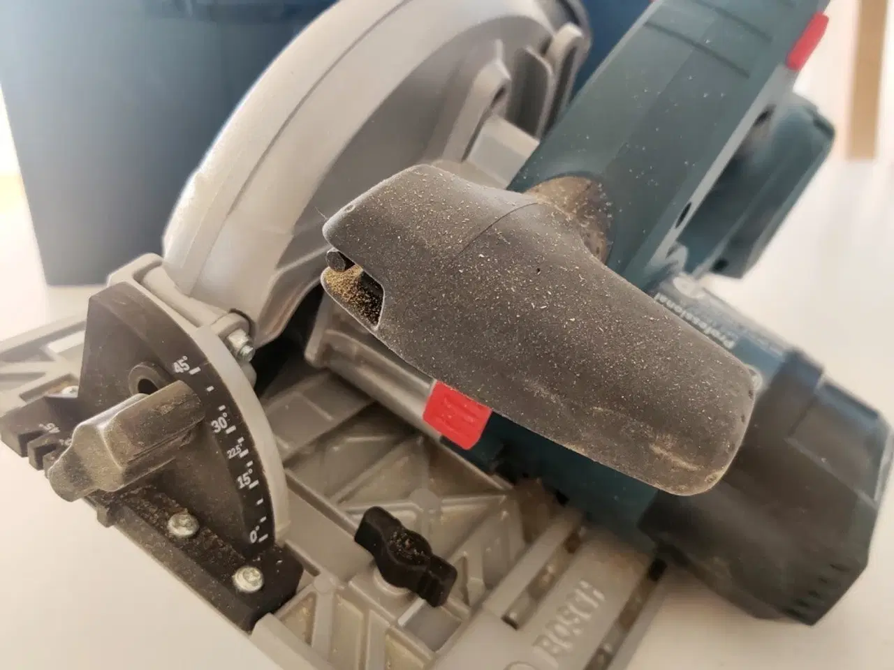 Billede 3 - Bosch Pro dyksav med 1400 mm skinne (udlejes)