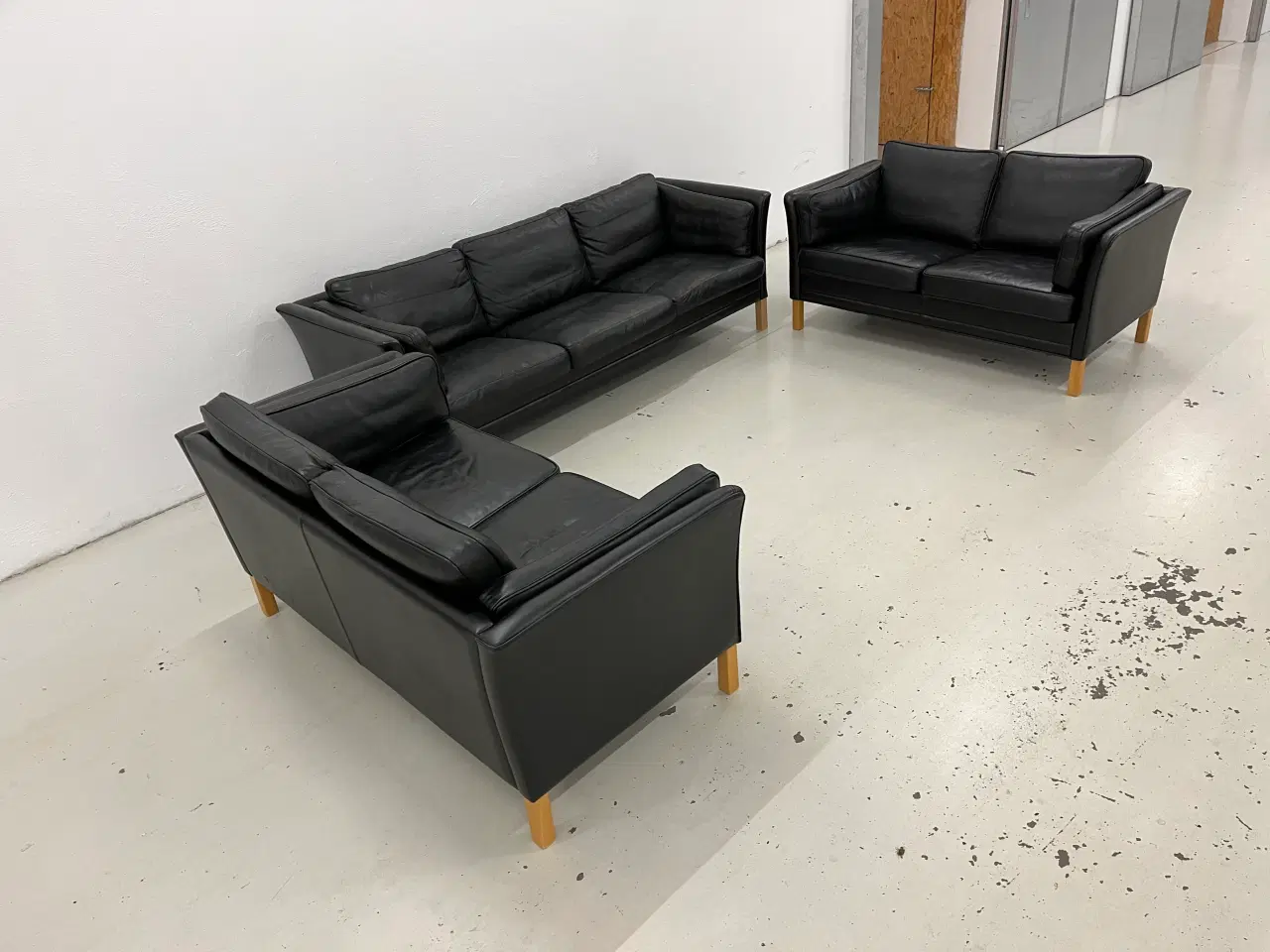 Billede 5 - Mogens Hansen MH2225 Sofagruppe i sort prestige.