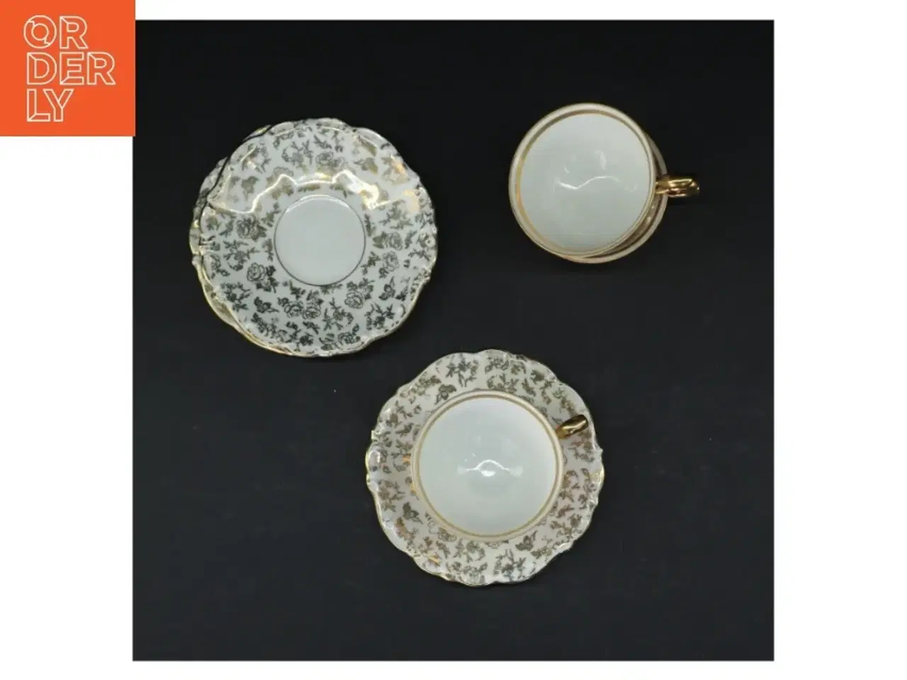 Billede 2 - Porcelænskopper og kagetallerkener fra Bareuther (str. 3 kopper. ø 7 cm. 3 tallerkener. ø. 12 cm)