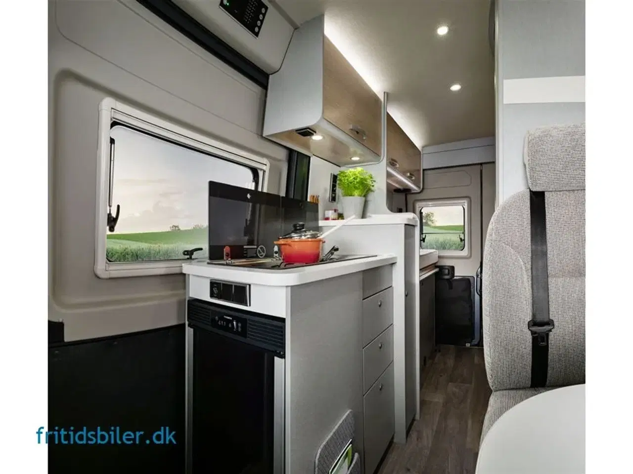 Billede 19 - 2024 - Hymer Free 602   Campervan Free 602 Kompakt kvalitetscamper fra Hymer M/ enkeltsenge