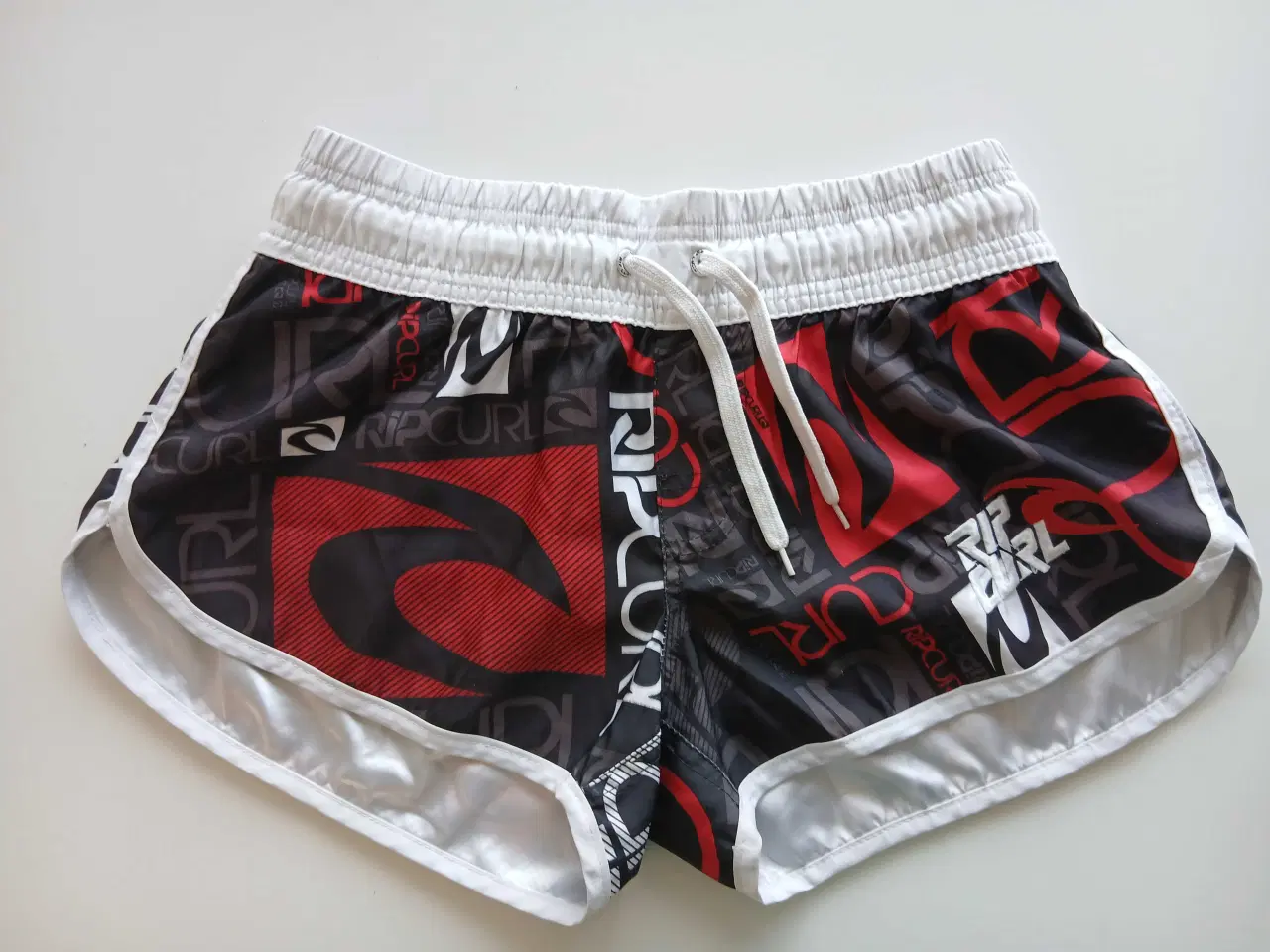 Billede 1 - Shorts. Rip Curl. Large/ 40