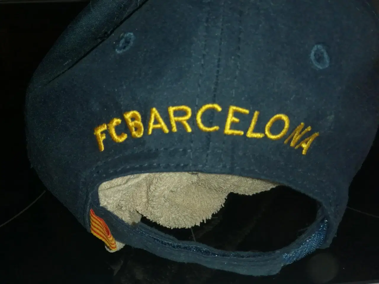 Billede 4 - FC BARCELONA CAP OG MADKASSE, OFFICIAL MERCHENDISE