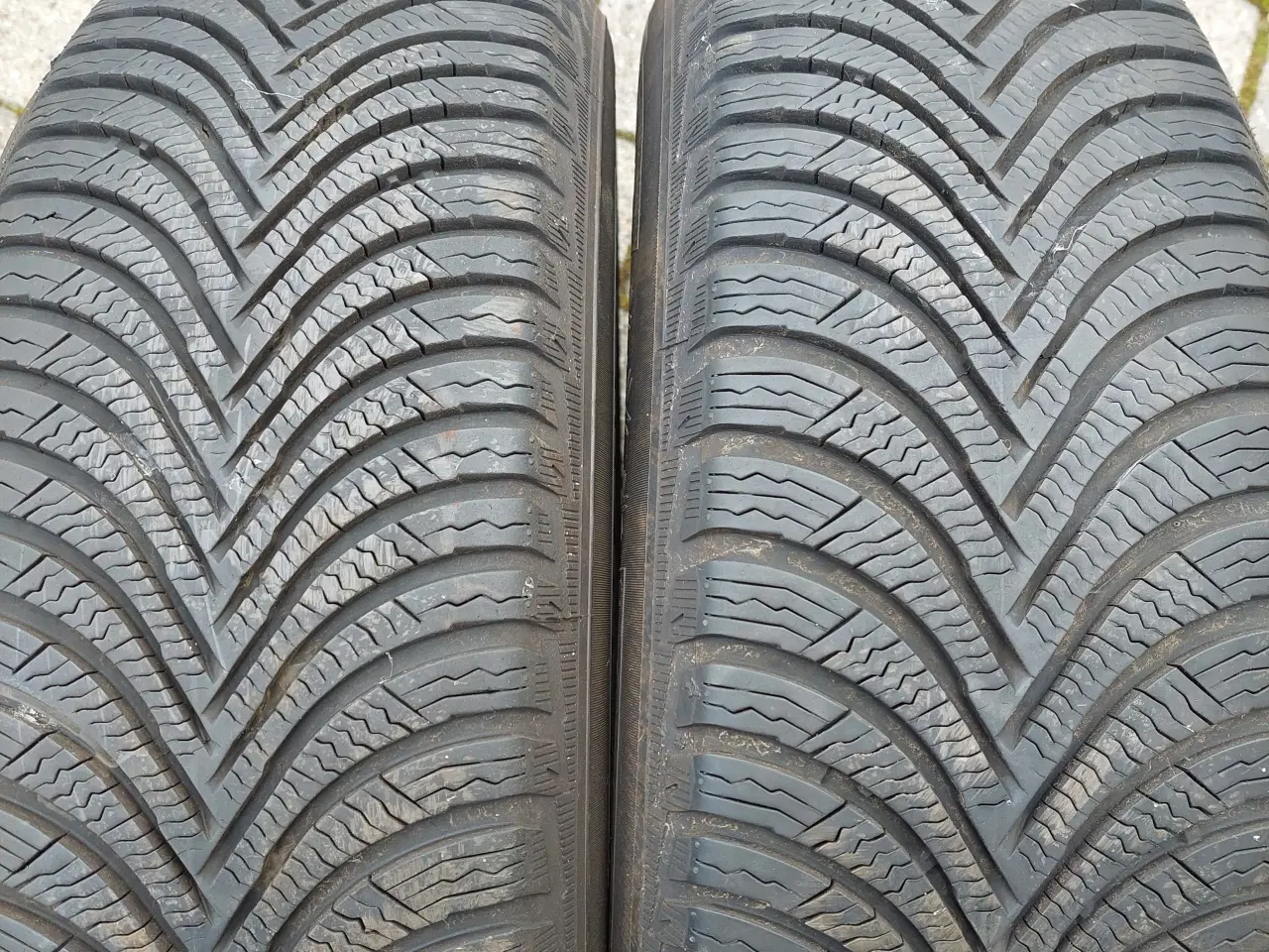 Billede 3 - 2 x vinterdæk 205x65x15 