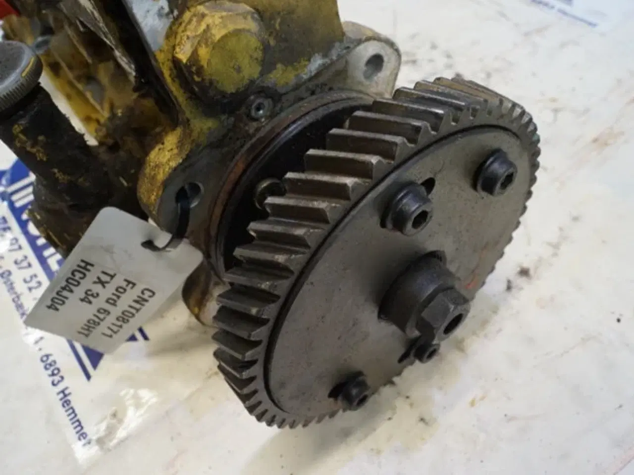 Billede 13 - New Holland TX34 Brændstofpumpe 84214403