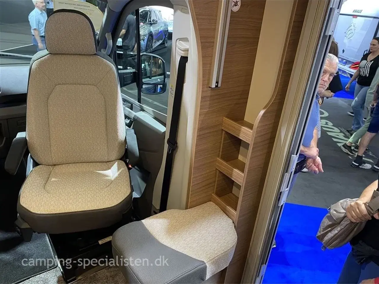 Billede 10 - 2025 - Knaus Wave Vansation 640 MEG VW Crafter   Knaus Van Wave 640 MEG - nu på VW i  2025 - lækker kampagne model med plads til 4 personer - Se den nu hos Camping-Specialisten.dk Silkeborg