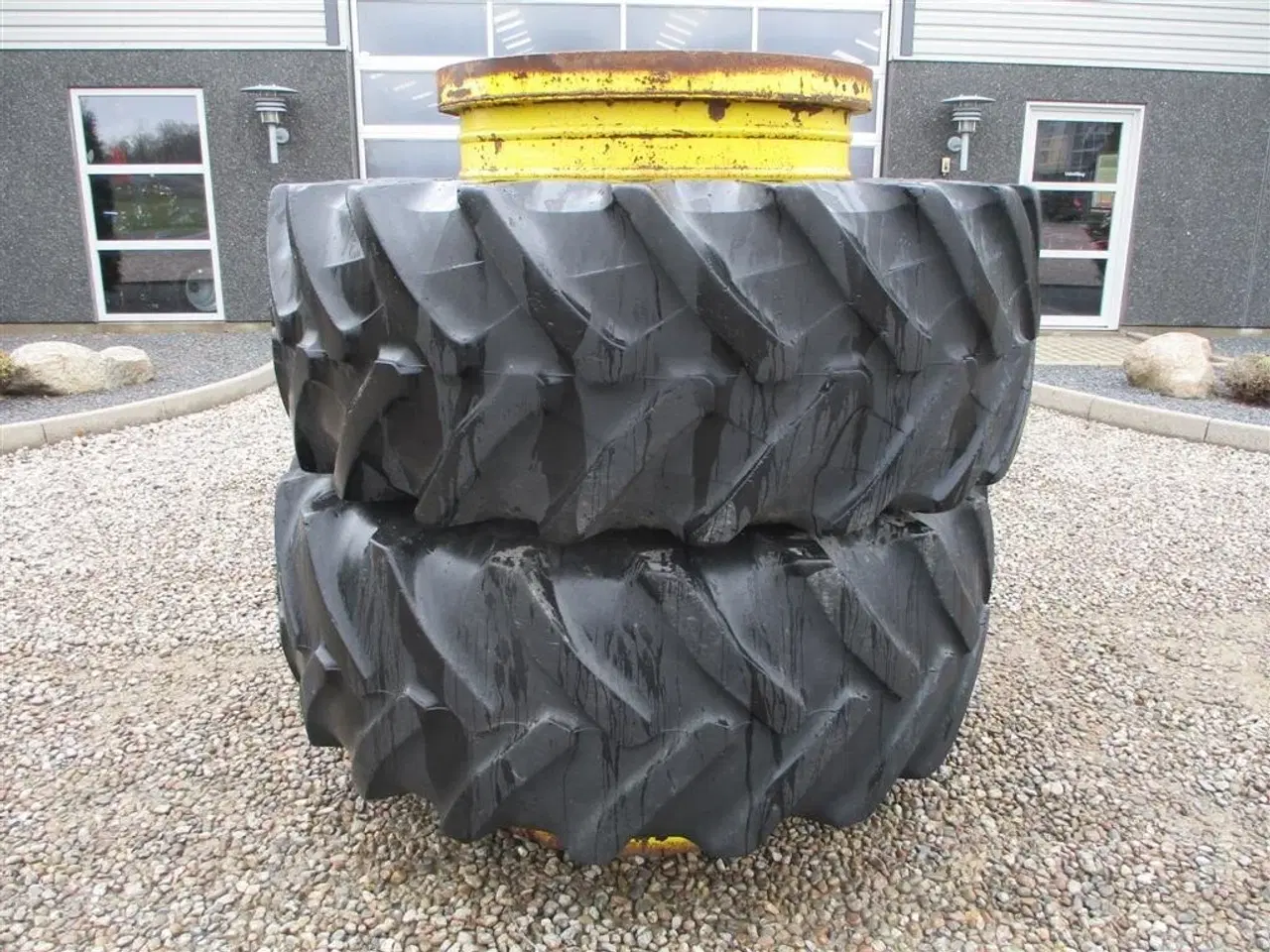 Billede 2 - - - - 710/70R38 med ring til 42tommer fælg